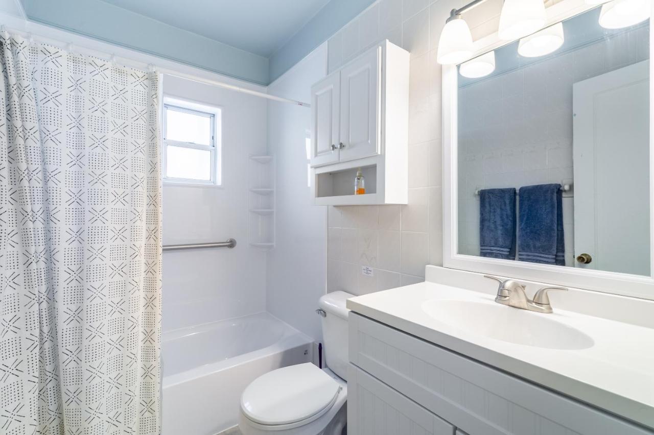 Cute One Bedroom At The Coral Resort Apts Clearwater Beach Exterior foto